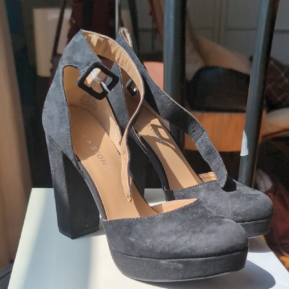 Sun + Stone Women's Estrella Black Platform Heels, 7